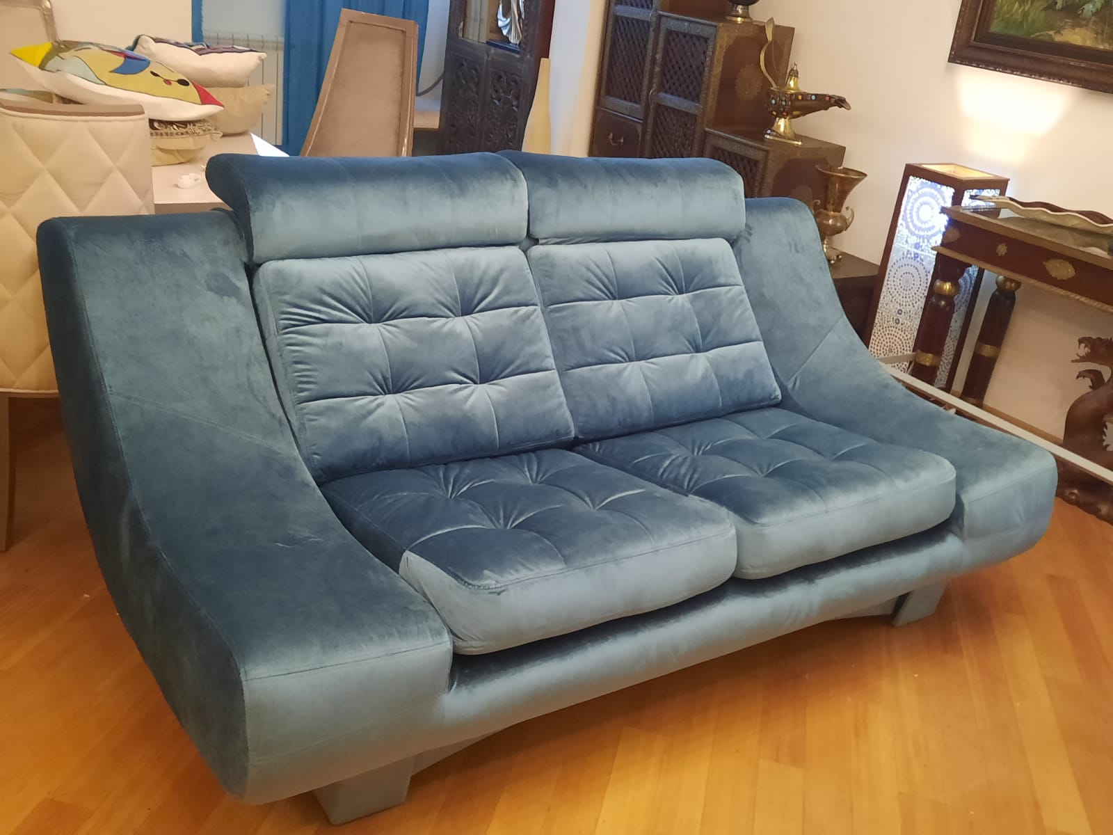 Обивка дивана на дому. Геленджик